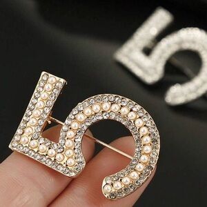 Vintage Elegant Pearl Letter Pin Brooch, Numbered 5 Design Rhinestone Gold Tone